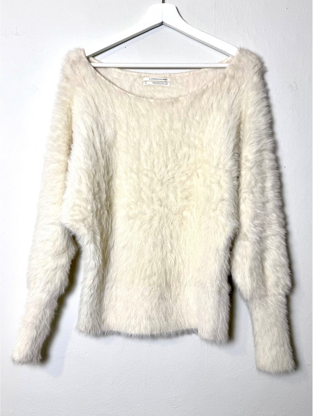Cream Anthropologie fuzzy eyelash sweater long sleeve size XS